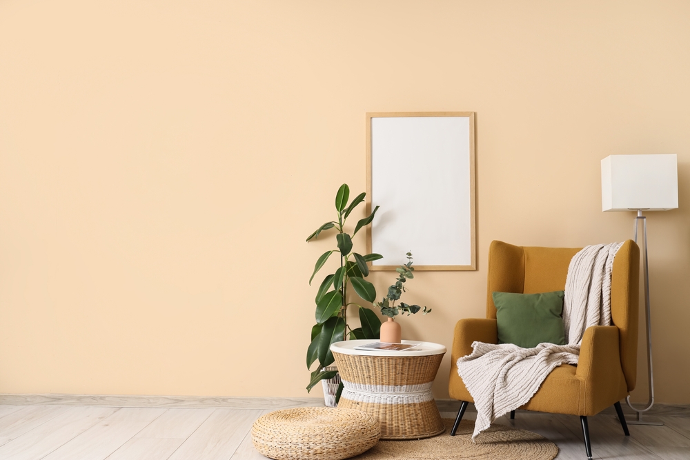 home interior, chair side table houseplant, decor trends